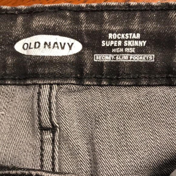 Old Navy Rockstar Button Up Super Skinny High Rise Raw Hem Jeans - Picture 5 of 11